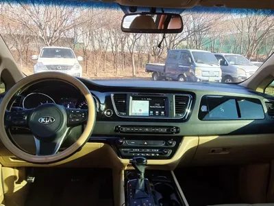 Kia Canival 2016, 200355 км, за 7900000 KRW - фото 9