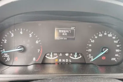 Ford EcoSport 2018, 152300 км, за 36450.71 CNY - фото 8