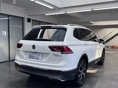 Volkswagen Tiguan L 2020, 90000 км, за 89800 CNY - фото 7