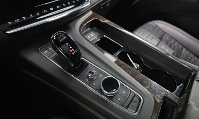 Cadillac Escalade 2023, 49109 км, за 100000000 KRW - фото 9