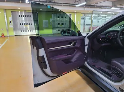 Porsche Taycan 2022, 8700 км, за 148000000 KRW - фото 9