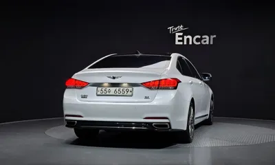 Hyundai Genesis 2014, 127728 км, за 12600000 KRW