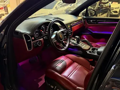 Porsche Cayenne 2020, 90000 км, за 318000 CNY