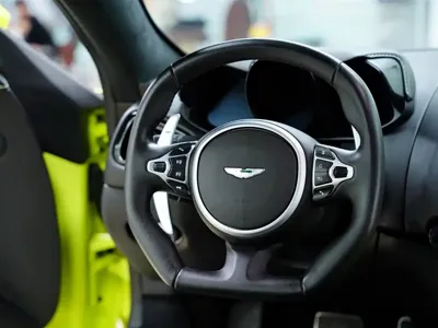 Aston Martin V8 Vantage 2018, 35200 км, за 838000 CNY - фото 44