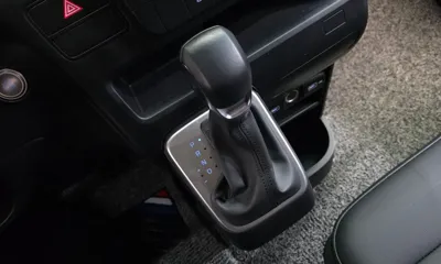 Hyundai Staria 2022, 56784 км, за 27500000 KRW - фото 9