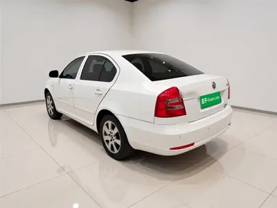 Skoda Octavia 2015, 150000 км, за 21100 CNY