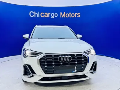 Audi Q3 2022, 39900 км, за 176800 CNY
