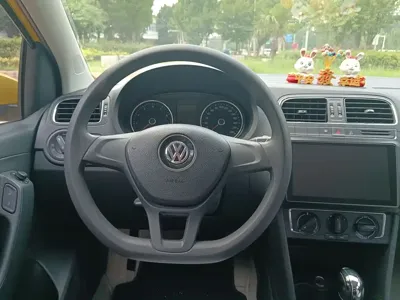 Volkswagen Polo 2014, 80000 км, за 25800 CNY - фото 13
