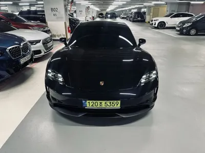 Porsche Taycan 2025, 12600 км, за 148000000 KRW