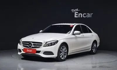 Mercedes-Benz C-Class · 2017 год