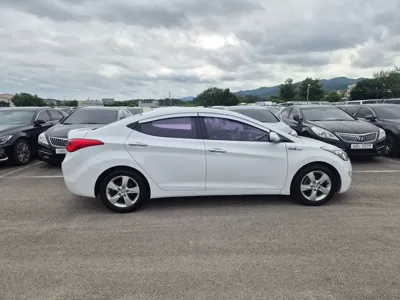 Hyundai Avante 2012, 123278 км, за 4200000 KRW