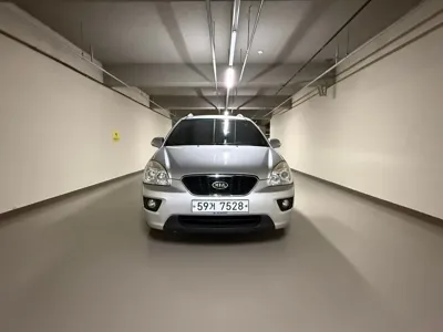 Kia Carens · 2012 год
