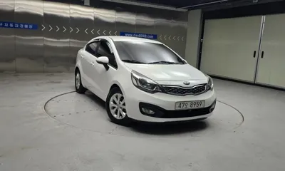 Kia Pride 2014, 82057 км, за 5300000 KRW