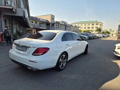 Mercedes-Benz E-Class 2019, 124851 км, за 23000000 KRW