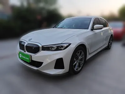 BMW i3 · 2022 год