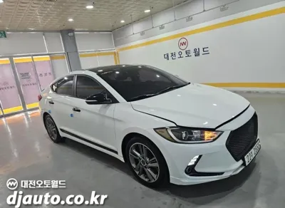 Hyundai Avante 2018, 104004 км, за 9800000 KRW