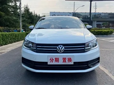 Volkswagen Santana 2023, 9000 км, за 53800 CNY