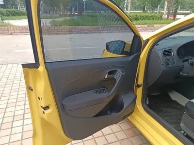 Volkswagen Polo 2014, 80000 км, за 25800 CNY - фото 7
