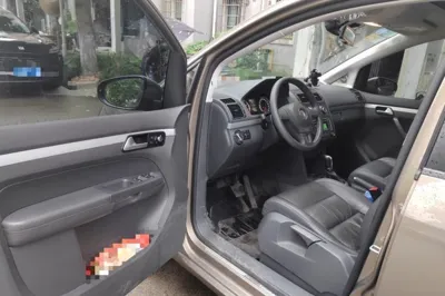 Volkswagen Touran 2015, 22100 км, за 54744.05 CNY - фото 19