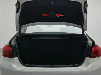 BMW 5 Series 2019, 72500 км, за 140800 CNY - фото 16
