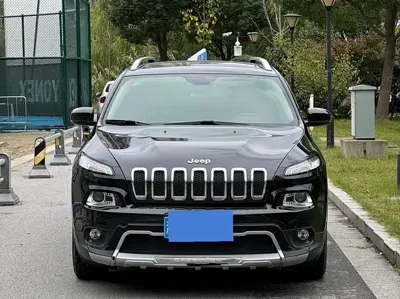 Jeep Cherokee 2017, 72000 км, за 28500 CNY - фото 2