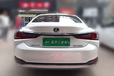 Lexus ES 2018, 94000 км, за 151037.28 CNY - фото 5