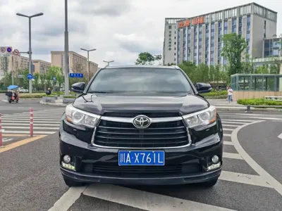 Toyota Highlander 2015, 129000 км, за 79500 CNY