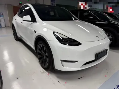 Tesla Model Y 2021, 100000 км, за 146800 CNY