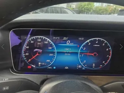 Mercedes-Benz E-Class 2022, 25126 км, за 40000000 KRW - фото 8