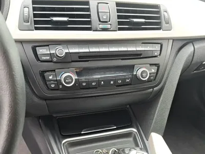 BMW 3 Series 2015, 120000 км, за 46800 CNY - фото 10