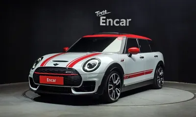 MINI Clubman · 2023 год