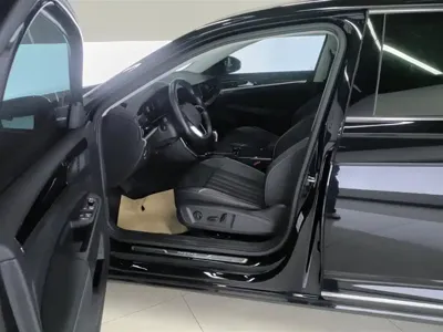 Volkswagen Passat 2022, 48000 км, за 113600 CNY - фото 9