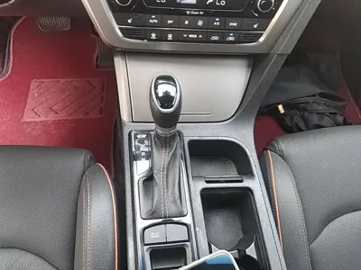 Hyundai Sonata 2016, 101800 км, за 37800 CNY - фото 12