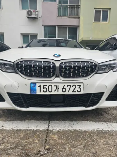 BMW 3-Series · 2021 год