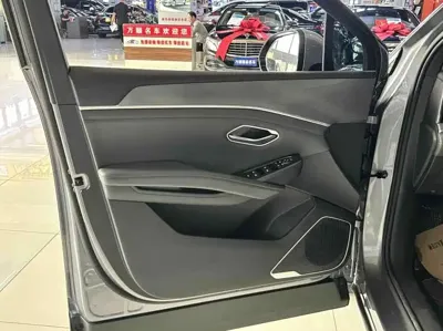BYD L DM-i 2025, 10500 км, за 93000 CNY - фото 9