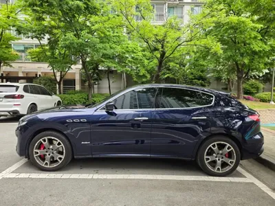 Maserati Levante 2019, 72224 км, за 40000000 KRW