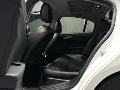 Alfa Romeo Giulia 2017, 49000 км, за 48000 CNY - фото 9