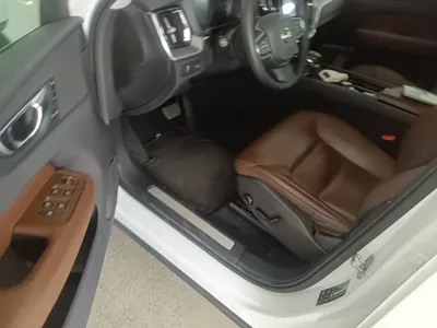 Volvo XC60 2019, 62699 км, за 130051.1 CNY - фото 19