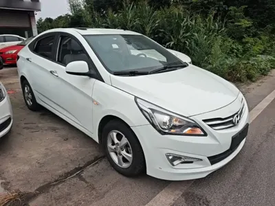 Hyundai Verna 2016, 153300 км, за 21400 CNY