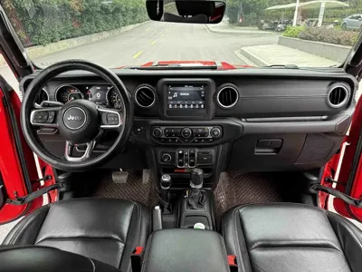 Jeep Wrangler 2020, 150000 км, за 199000 CNY - фото 9