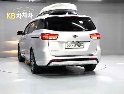 Kia Canival 2016, 120430 км, за 7500000 KRW