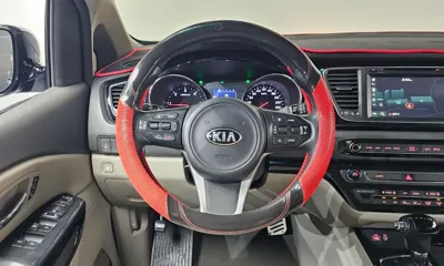 Kia Canival 2016, 184954 км, за 8900000 KRW - фото 12