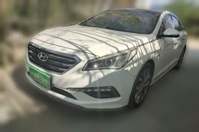 Hyundai Sonata · 2015 год