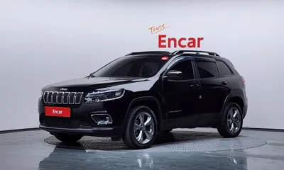 Jeep Cherokee · 2022 год