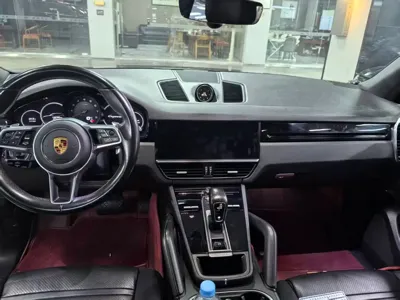 Porsche Cayenne 2018, 140000 км, за 238000 CNY
