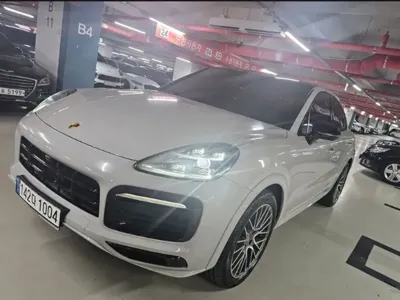 Porsche Cayenne · 2023 год