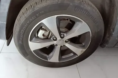 Jeep Cherokee 2019, 58400 км, за 70032.68 CNY - фото 8