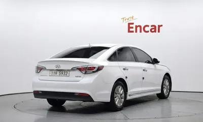 Hyundai Sonata 2015, 178112 км, за 7900000 KRW - фото 2