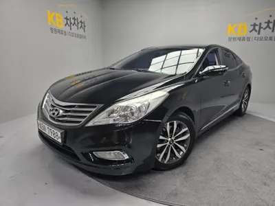 Hyundai Grandeur 2012, 141000 км, за 3170.91 USD