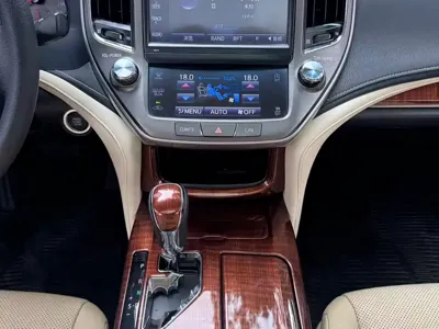 Toyota Crown 2017, 70000 км, за 113000 CNY - фото 12